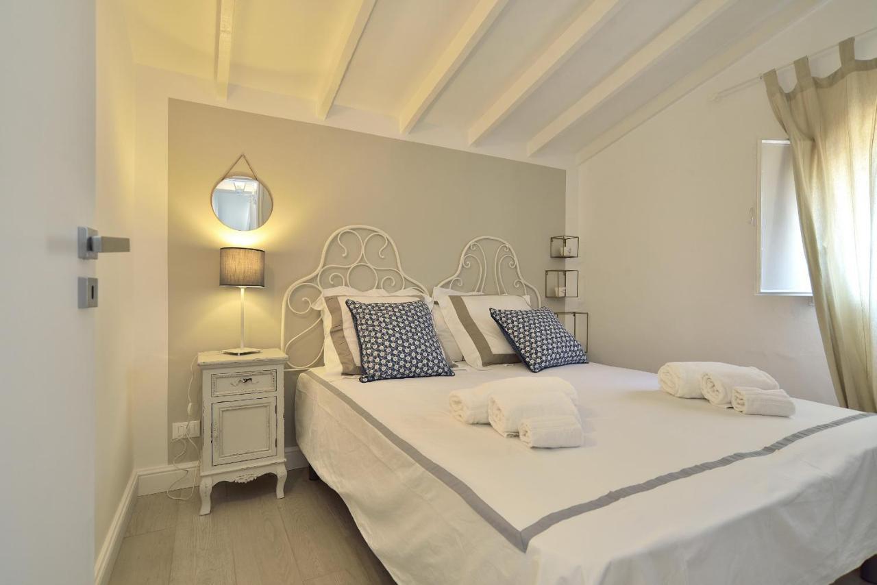 Romantic House Porto Ulisse Apartment Santa Maria Del Focallo Exterior photo